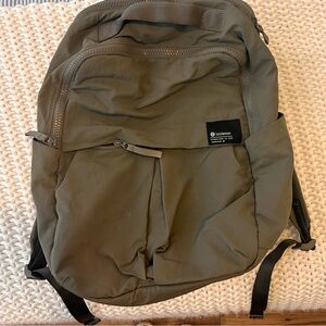 lululemon backpack in olive